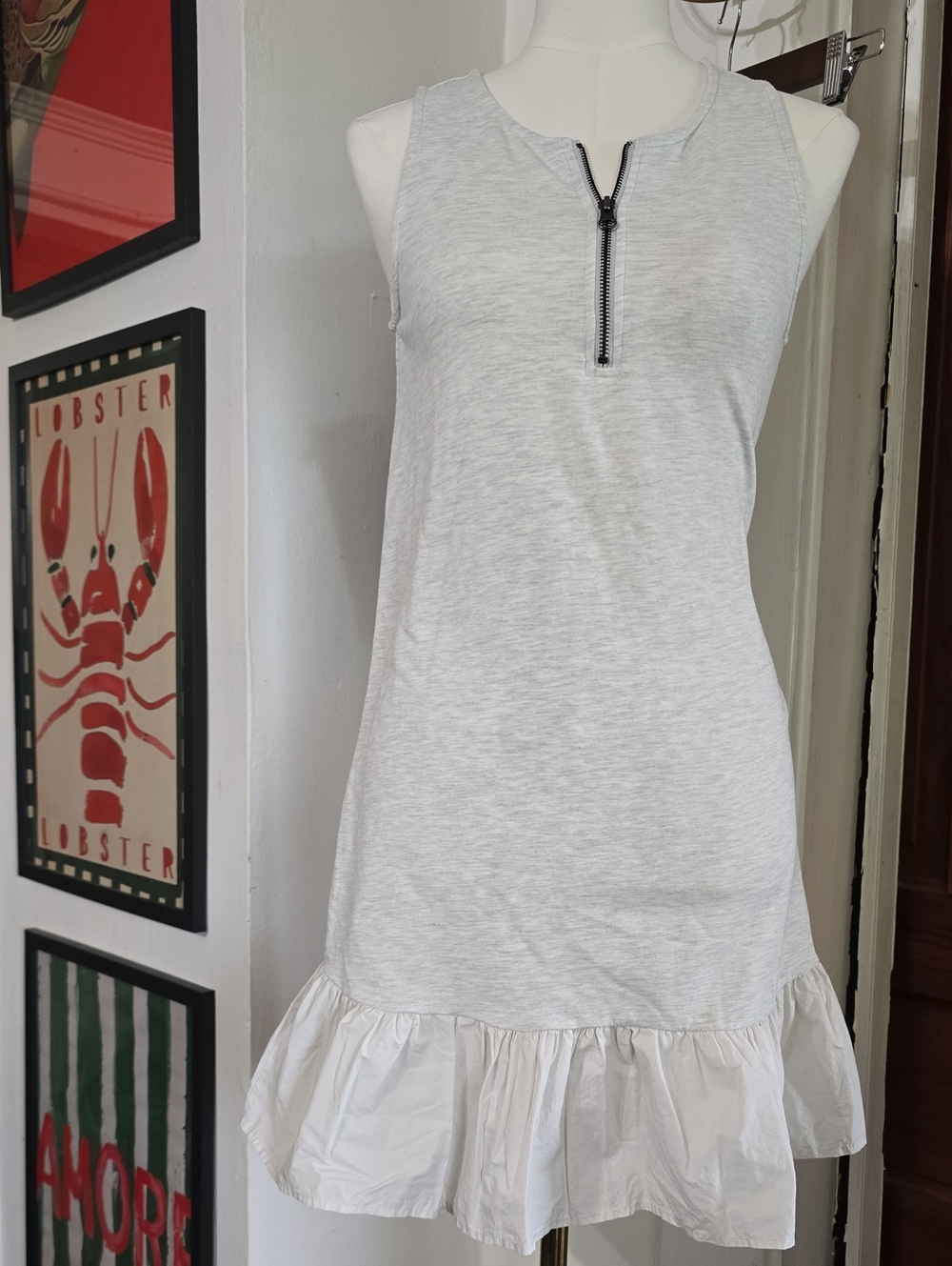 Anthropologie sundays White Sleeveless Ruffle-Hem Zip Front Tank Xs